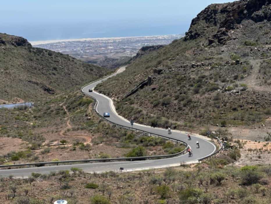The spring breakaway to Gran Canaria with @austercc …what a trip!
Weather was amazing (let’s forget about the one day of Saharan dust but enforced rest day never a bad thing!)
Full on week of riding clocking 660kms and 13700m elevation. 👌
They have resurfaced a lot of the roads since I last went and it’s so so good! Absolute beast of a tailwind on the 10km home to Maspalomas which was mega - next day cycling into it to head to the north of the island less mega 🤣🤣
Great group. Great trip. Loved it.
@simontours.pl_gran_canaria smashing the transfers for us and made it so so smooth. @eo_jardindorado perfect spot outside of the town 👌
Counting down the days to the next trip 😃😃
#clipinlooksharp #cyclinglife #lifebehindbars #fromwhereiride #neverstopriding